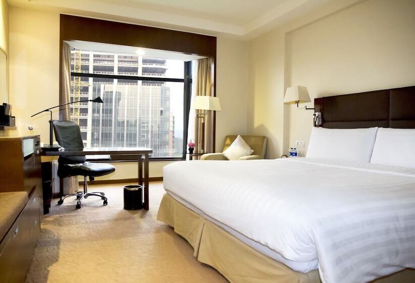 اتاق لوکس, Shangri La Shenzhen   Nearby Luohu Border, Outdoor Swimming Pool