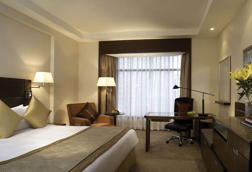 Номер Superior, Shangri La Shenzhen   Nearby Luohu Border, Outdoor Swimming Pool