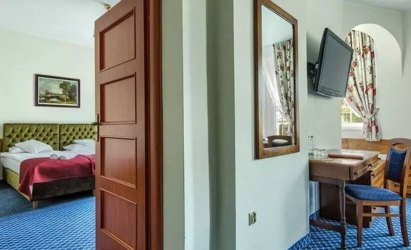 デラックスの４人部屋, Kadyny Folwark Hotel & Spa