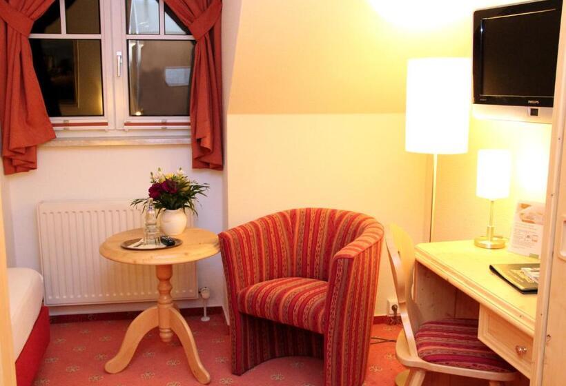 Номер Стандарт Индивидуальный, Kurpark Flair Hotel Im Ilsetal