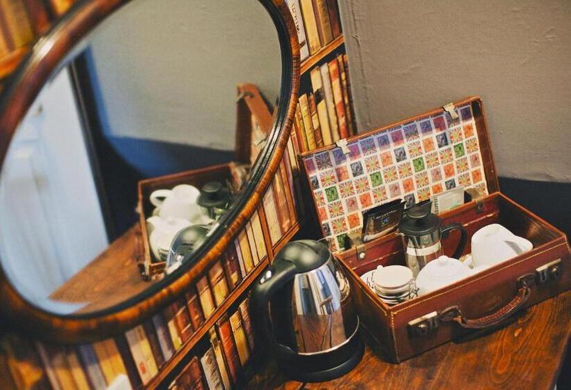 חדר בסיסי, Rum Doodle, Windermere B&b