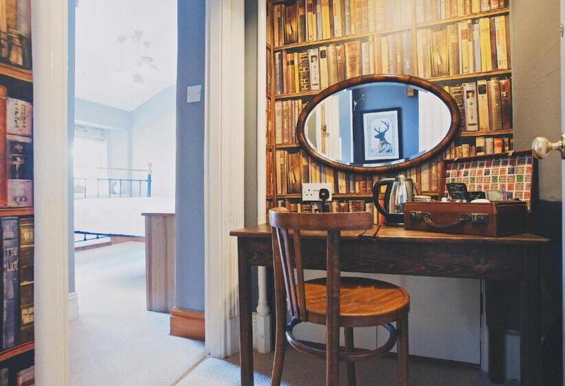 חדר בסיסי, Rum Doodle, Windermere B&b