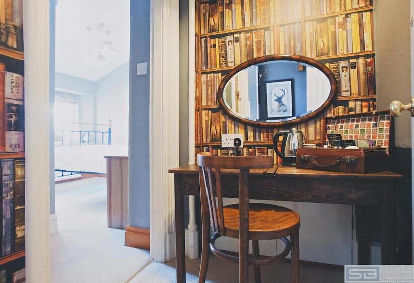 חדר בסיסי, Rum Doodle, Windermere B&b