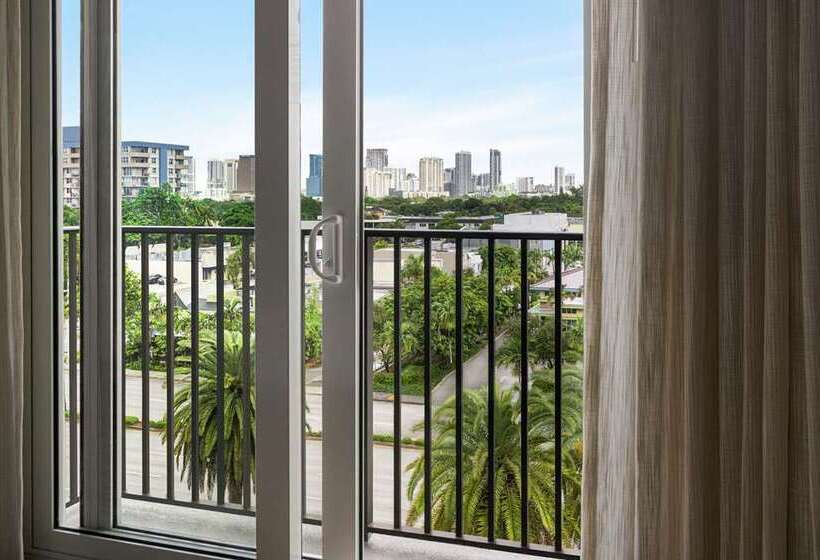 سوئیت با تخت بزرگ, Embassy Suites By Hilton San Juan Hotel & Casino