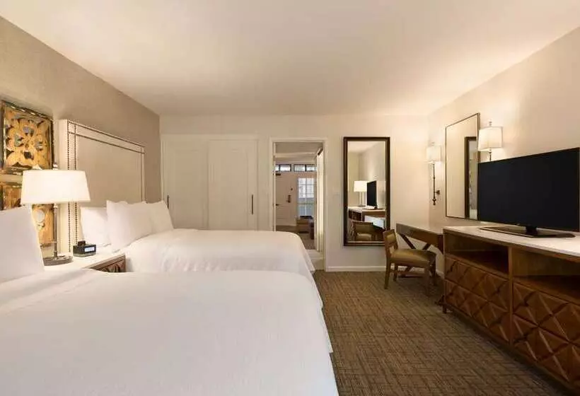 سوییت با چشمانداز استخر, Embassy Suites By Hilton San Juan Hotel & Casino