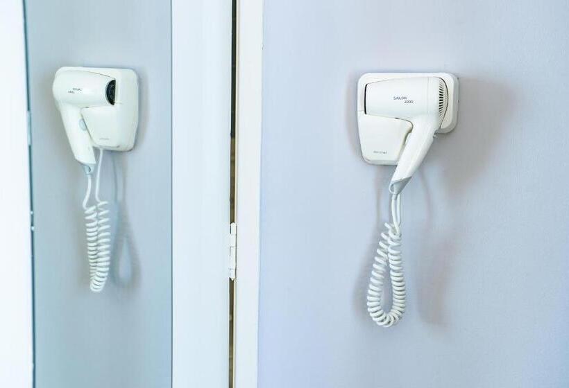 スタンダードトリプルルーム, Campanile Manchester