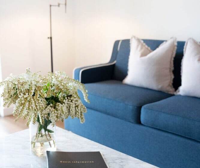 סוויטה, Clare Country Club