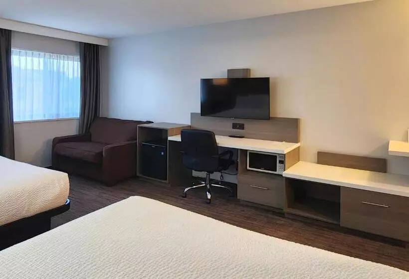 Standard-huone Sisäpuolella, Days Inn By Wyndham Kelowna