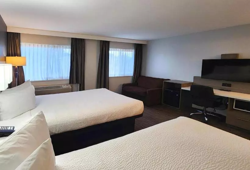 Standard-huone Sisäpuolella, Days Inn By Wyndham Kelowna