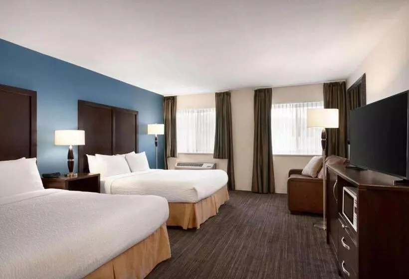 Standard-huone, Days Inn By Wyndham Kelowna