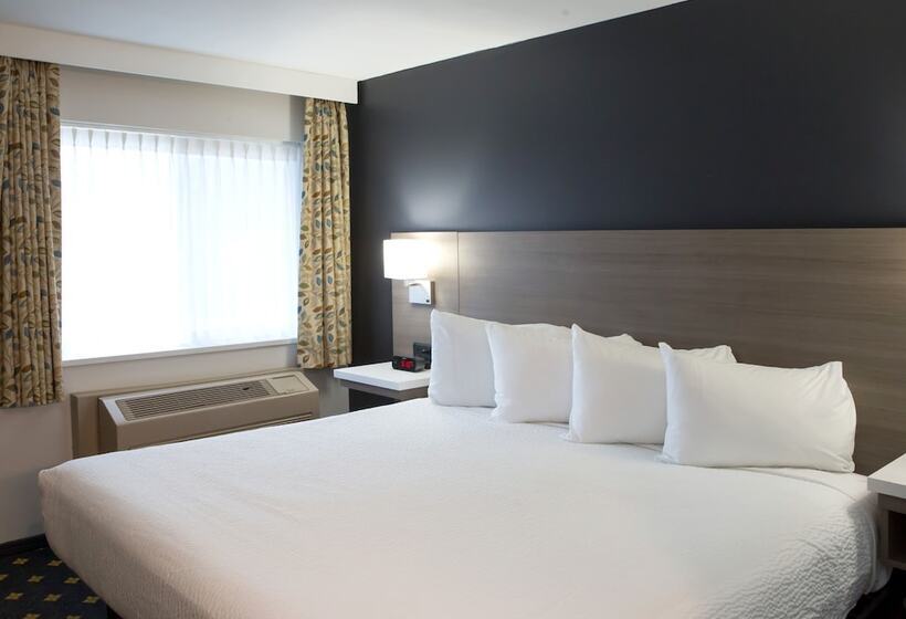 スイート, Days Inn By Wyndham Kelowna