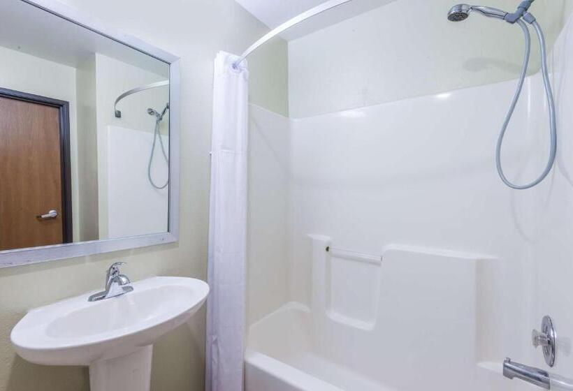 适合残疾人使用的标准间, Days Inn By Wyndham Pueblo