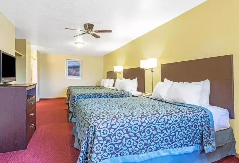 استودیوی استاندارد, Days Inn By Wyndham Pueblo