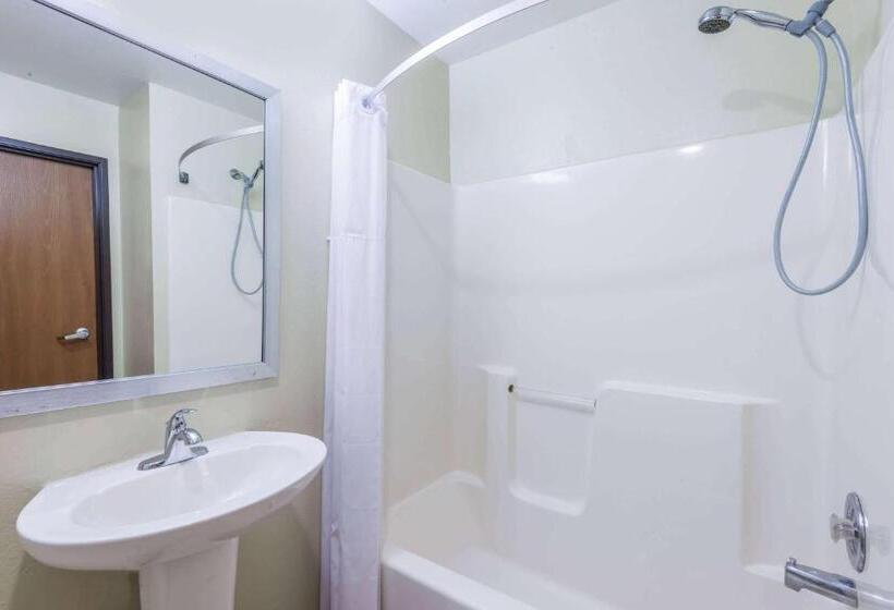 标准工作室, Days Inn By Wyndham Pueblo