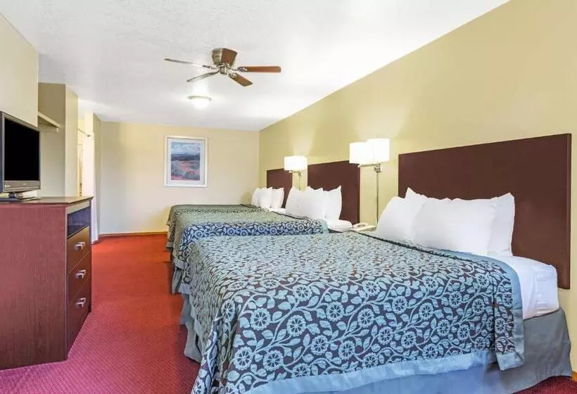 استودیوی استاندارد, Days Inn By Wyndham Pueblo