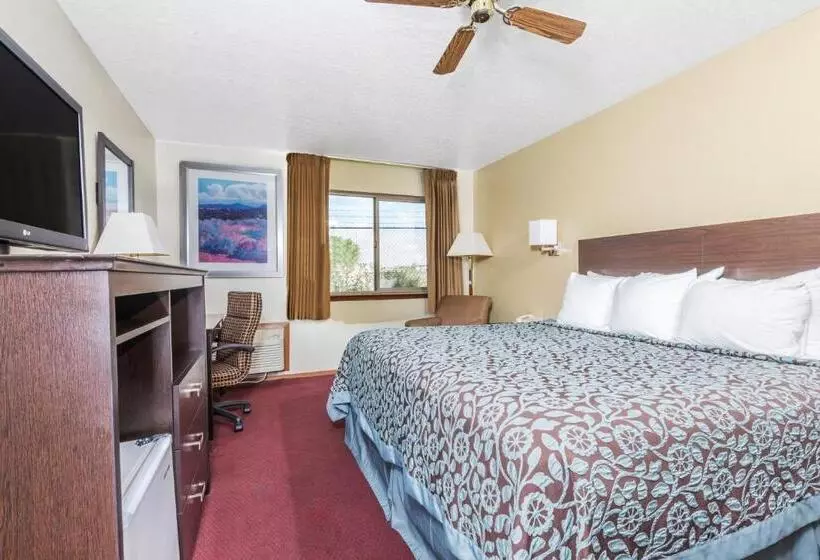 اتاق استاندارد با تخت بزرگ, Days Inn By Wyndham Pueblo