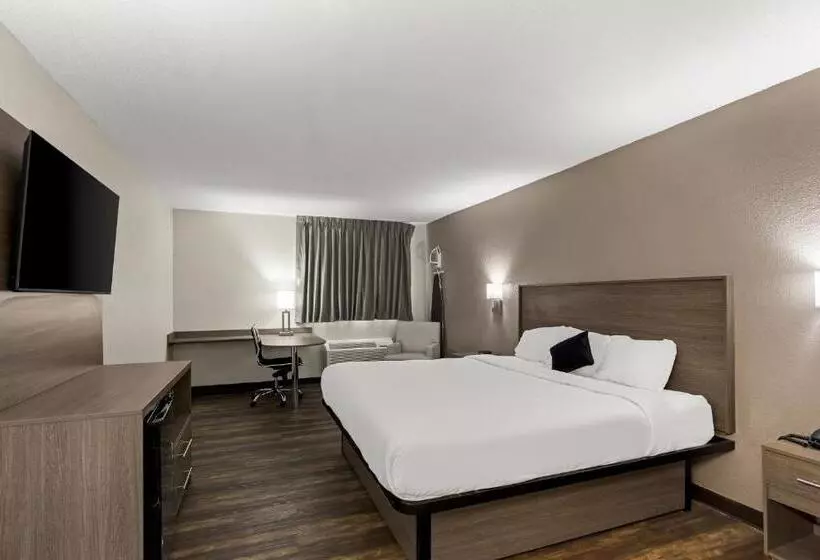 キングサイズベッドのスタンダードルーム, Red Lion Inn & Suites Caseyville