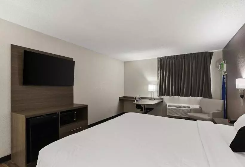 キングサイズベッドのスタンダードルーム, Red Lion Inn & Suites Caseyville