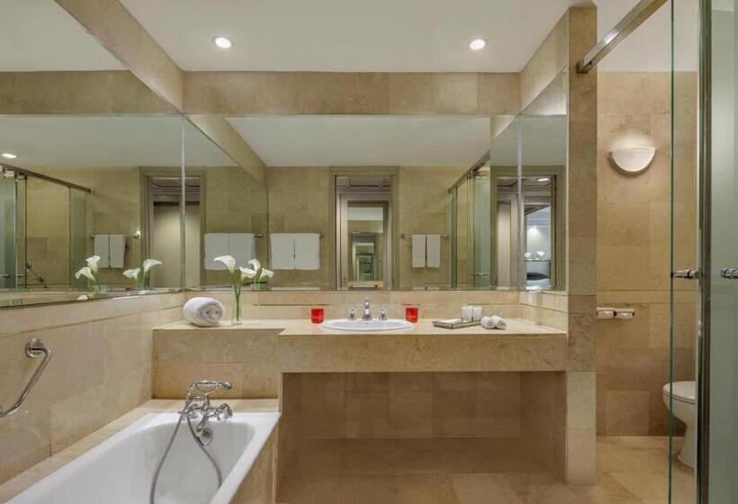 Номер Executive, Gran Melia Jakarta