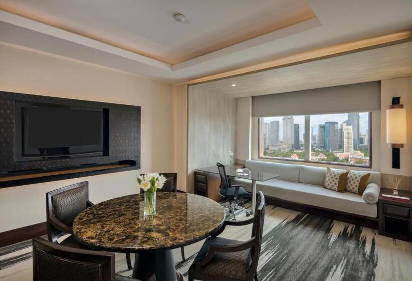 Люкс, Gran Melia Jakarta