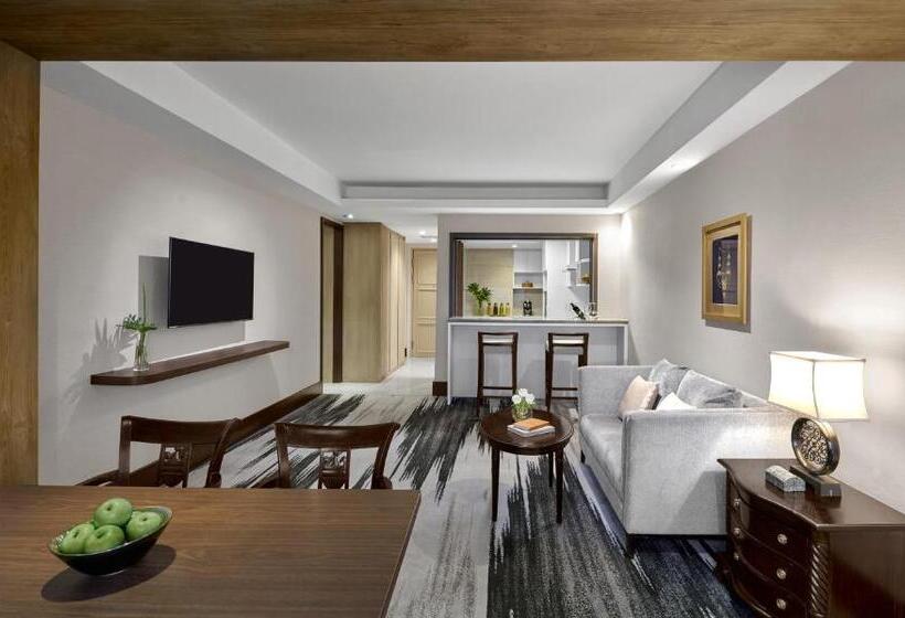 Люкс Мастер, Gran Melia Jakarta