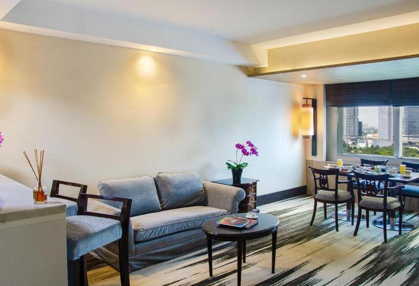 Люкс Мастер, Gran Melia Jakarta
