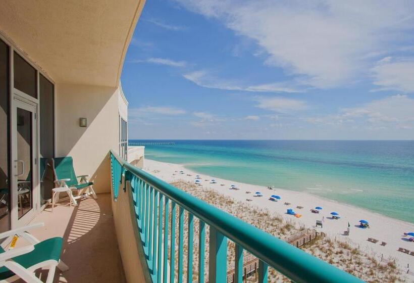 מיטת קינג בסוויטה, Holiday Inn Express Pensacola Beach, An Ihg