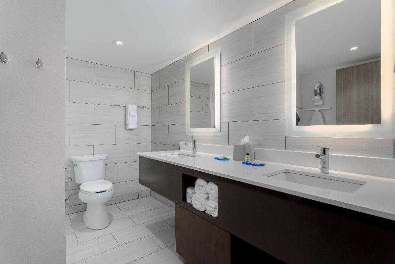 Номер Стандарт, Holiday Inn Express Pensacola Beach, An Ihg