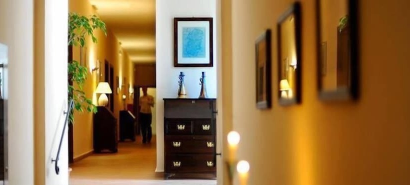 סוויטת ג'וניור, Is Morus Relais