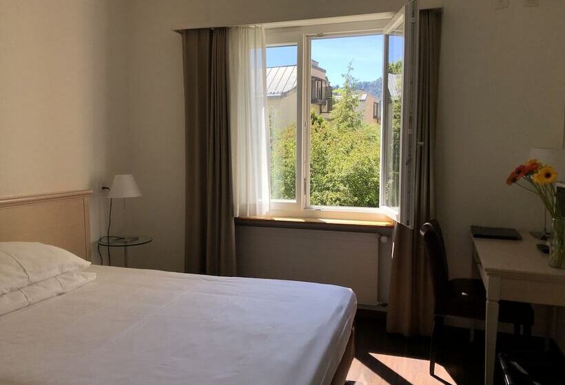 اتاق استاندارد, Neufeld