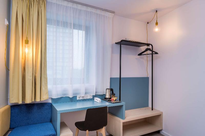 اتاق استاندارد سه نفره, Tulip Inn Antwerpen