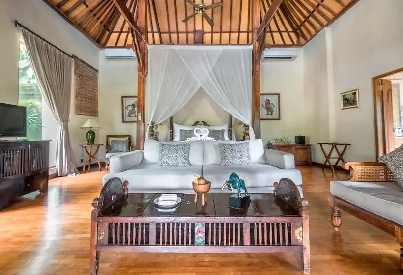 Villa 1 Schlafzimmer mit Schwimmbad, Ibah