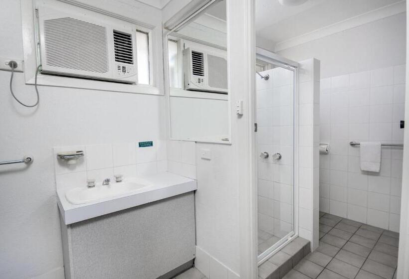 חדר אקונומי, The Beach Motel Hervey Bay