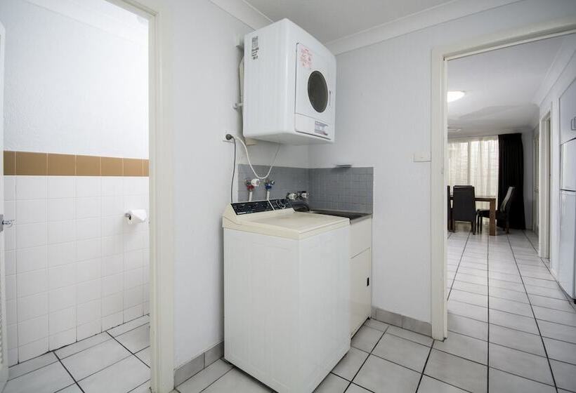 דירת 4 חדרים, The Beach Motel Hervey Bay