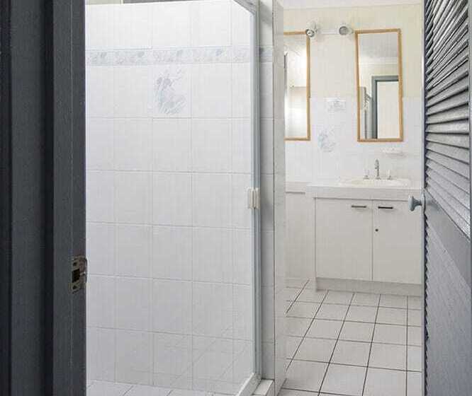 דירת 4 חדרים, The Beach Motel Hervey Bay