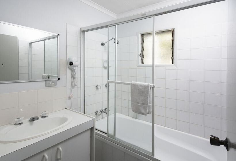 דירת שני חדרים, The Beach Motel Hervey Bay