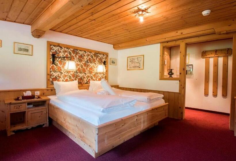 Номер Стандарт, Schlosshotel Chastè