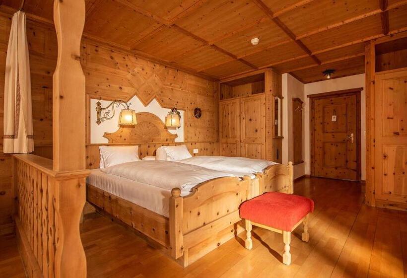 Полулюкс, Schlosshotel Chastè