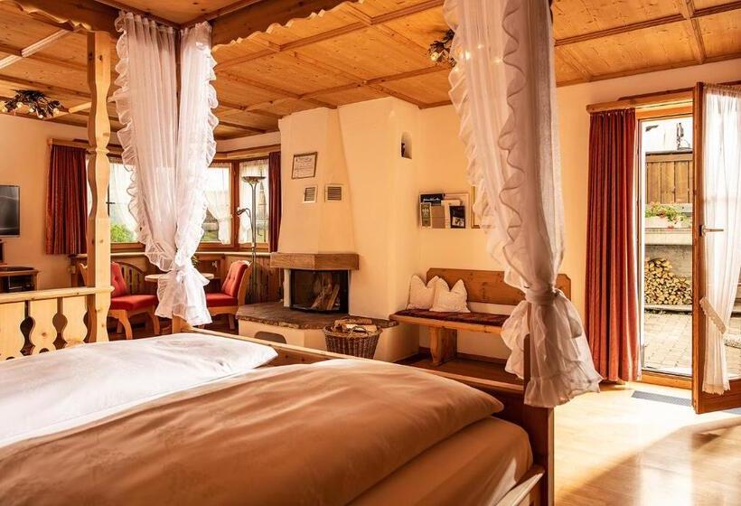 Полулюкс, Schlosshotel Chastè