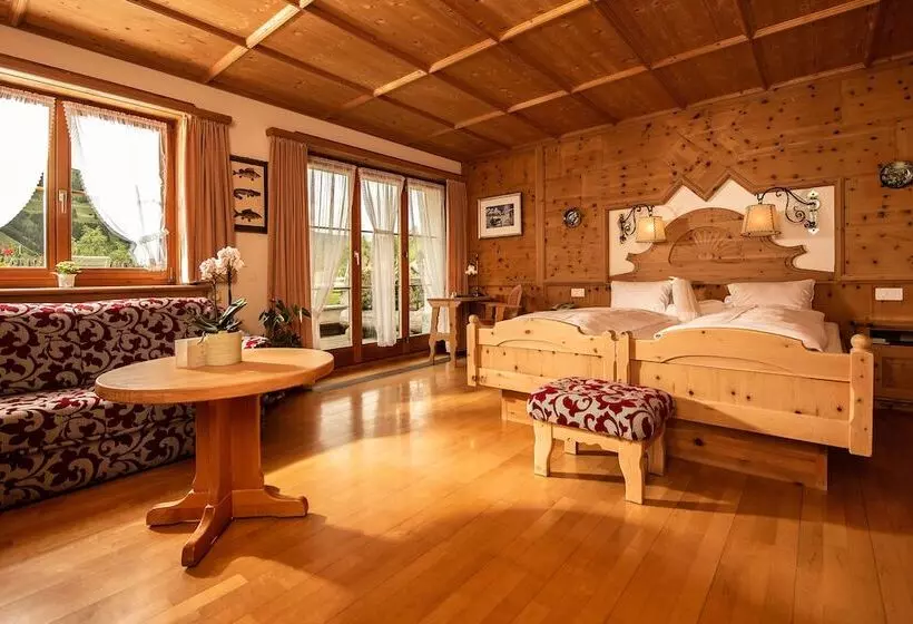 スーペリアールーム, Schlosshotel Chastè