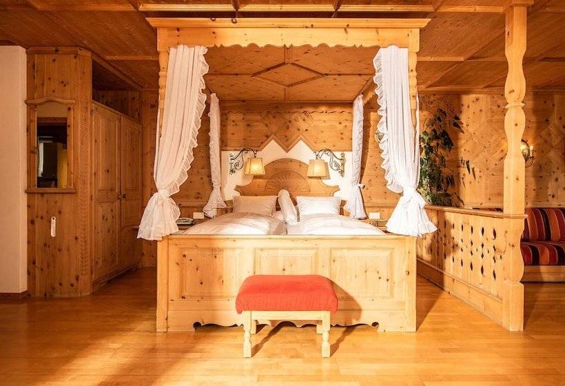 Полулюкс, Schlosshotel Chastè