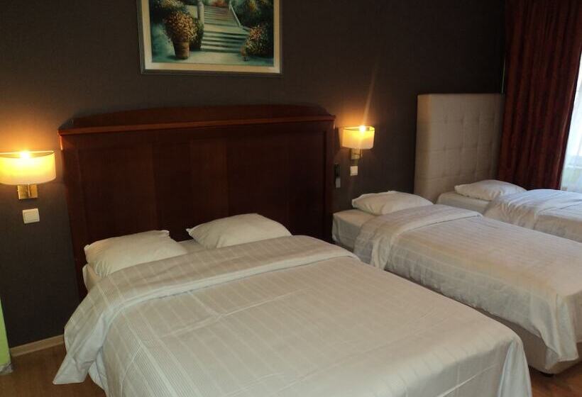 四人标准间, Albert