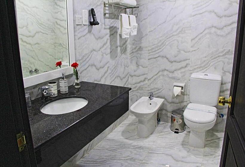 غرفة قياسية, Bahrain International