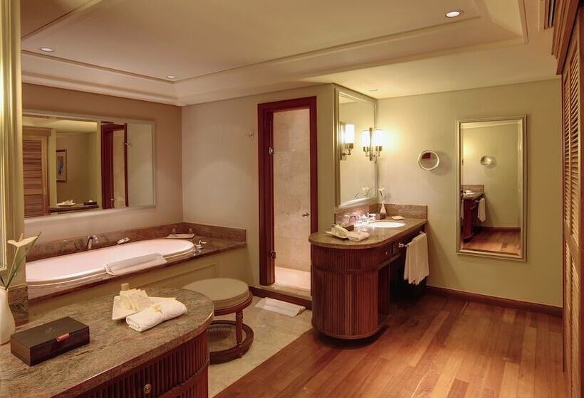 Suíte Familiar, Constance Prince Maurice