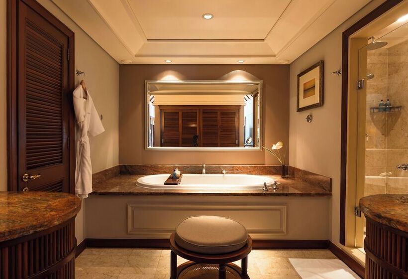 Suíte Júnior, Constance Prince Maurice