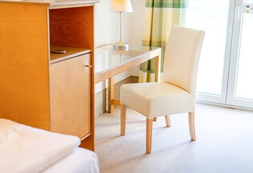 غرفة قياسية فردية, Diehls