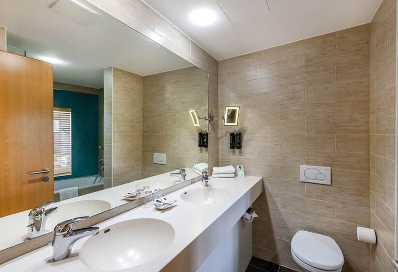 غرفة سوبيريور, Diehls