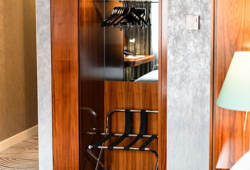 اتاق استاندارد یک نفره, Hilton Berlin