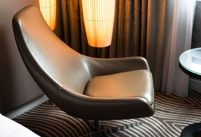 اتاق استاندارد یک نفره, Hilton Berlin