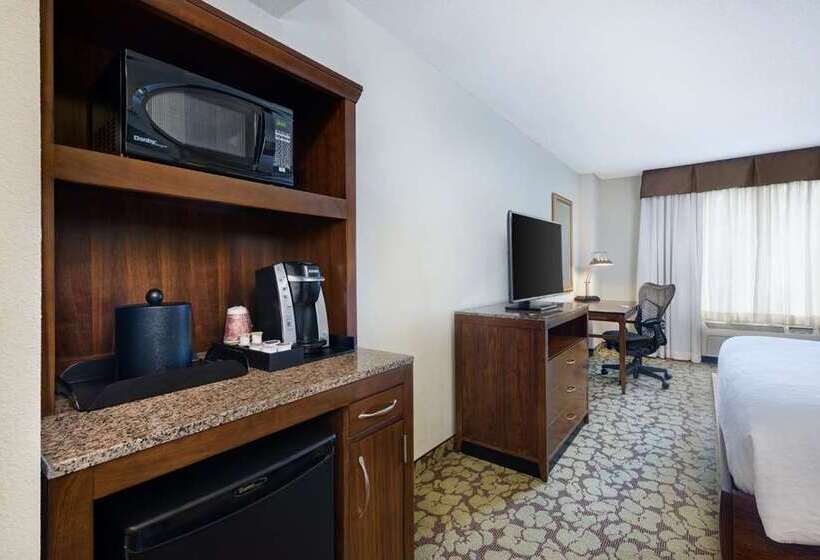 اتاق لوکس با تخت بزرگ, Hilton Berlin